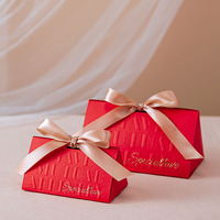 Boîte à bonbons de mariage de luxe avec logo personnalisé, élégante, faite à la main, biodégradable, en carton ivoire CMYK, avec gaufrage