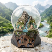 Globe de neige Green Mountain Green Water, design paysager personnalisé, artisanat en résine, décoration d'intérieur, cadeaux de bureau et souvenirs de voyage