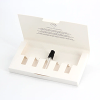 Boîtes d'emballage rigides élégantes en papier pour cosmétiques avec pelliculage mat, gaufrage, taille personnalisée, logo, échantillons de crème pour le visage et de parfum