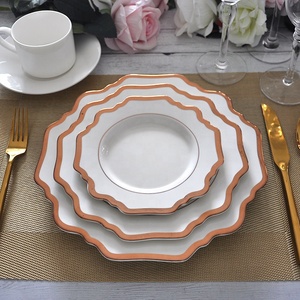 Vente en gros assiette tournesol de couleur rouge/rose/noir/bleu assiettes à salade en céramique et assiette à dessert - Product Image 5