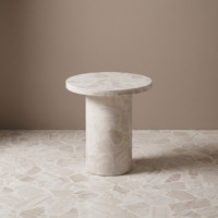 Table d'appoint cylindrique moderne en mosaïque de travertin naturel de luxe avec piétement pour salle à manger, hôtel, suite, villa, chambre, salon – Personnalisable