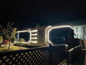 Casa de cápsulas prefabricada inteligente con iluminación LED y panel solar para acampar al aire libre - Product Image 5