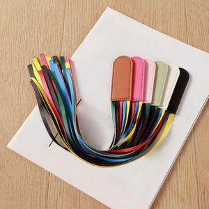 ที่คั่นหนังสือริบบิ้นหนังเทียมพร้อมริบบิ้น 5 สี เหมาะสำหรับเป็นของขวัญสำหรับครูและนักเรียน - Product Image 2