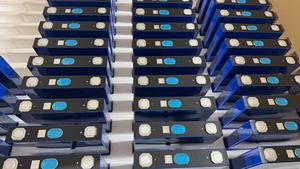 Batterie lithium-ion prismatique LiFePO4 Mb56 628Ah 3.2V pour stockage d'énergie domestique 16kWh 32kWh – En stock en Pologne - Product Image 5