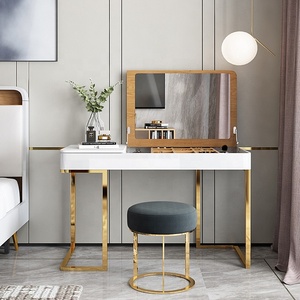 Meuble de chambre à coucher moderne avec cadre en acier inoxydable doré brillant, coiffeuse avec miroir - Product Image 2