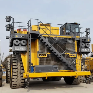 High-Capacity 230Ton Mining Dump Trucks XDE240 with Lighting Systems