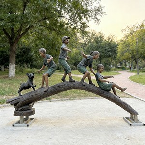 Décoration <span class=keywords><strong>de</strong></span> <span class=keywords><strong>jardin</strong></span> extérieure, statue <span class=keywords><strong>de</strong></span> garçon et <span class=keywords><strong>de</strong></span> fille en cuivre plaqué grandeur nature, lisant et s'asseyant sur un tronc d'arbre - Product Image 3