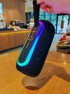 ลำโพงไร้สายพกพาสำหรับใช้งานกลางแจ้ง 6 MAX รองรับเพลงจาก <span class=keywords><strong>Spotify</strong></span> และไฟ RGB LED กำลังขับ 15 วัตต์ ราคาโรงงาน พร้อมซับวูฟเฟอร์ - Product Image 5