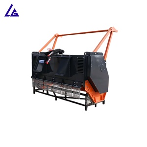 Limpiador de zonas estrechas, apto para uso en cunetas de ríos, taludes y zanjas, para mantener las vías navegables limpias y garantizar la higiene. - Product Image 1