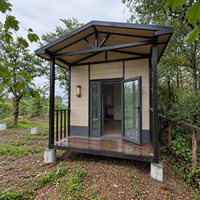 Maisonnette modulaire triangulaire portable en forme de A avec terrasse extérieure pour hébergement en camping