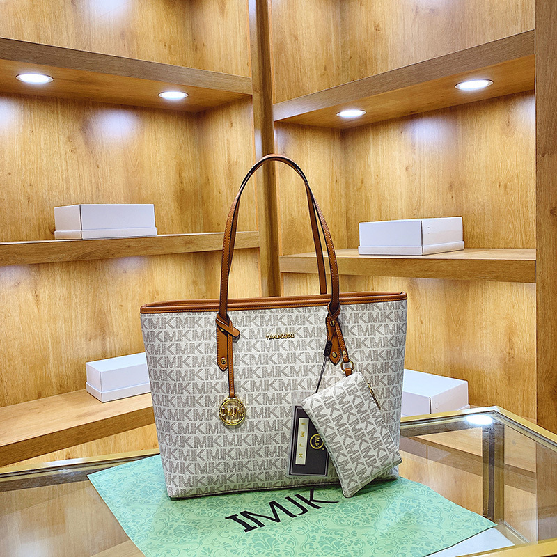 ladies handbags and purse