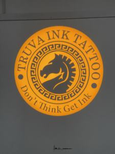 Proyector de Logotipo Gobo Personalizado para Publicidad Exterior, Resistente al Agua IP65, Luz LED con Cuatro Patrones Intercambiables y Rotación - Product Image 5