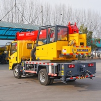 Promotion Grue de chantier mobile hydraulique télescopique tout-terrain à télécommande de petite taille 5 tonnes 8 tonnes 10 tonnes 16 tonnes à vendre