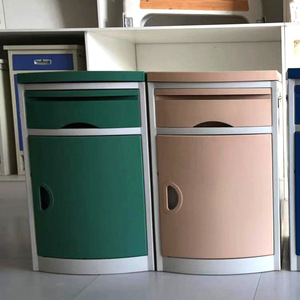 Gran cantidad de mesitas de noche/mesitas de noche médicas/gabinetes para camas de hospital de ABS de alta calidad y grosor superior disponibles. - Product Image 3