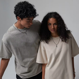 เสื้อยืดโอเวอร์ไซส์ทรงหลวม คอตตอน 100% น้ำหนัก 275 กรัม สไตล์วินเทจ ลายบาติกฟอกสี  รับสกรีนโลโก้ตามแบบ  ผ้าถักเนื้อหนา  สั่งขั้นต่ำ - Product Image 1