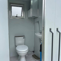 Remorque WC modulaire personnalisable pour extérieur, camping et usage public, avec 2 cabines de toilettes portables