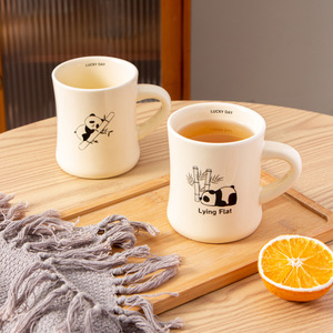 Mug en céramique personnalisé avec poignée, impression sérigraphique, design panda chat allongé, cadeau pour femme, qualité supérieure - Product Image 3