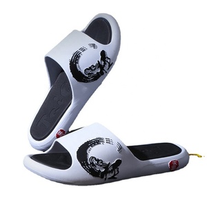 Dép Nam Giày Hở Mũi Ngoài Trời Giày Trượt Nhà Thiết Kế Sẵn Sàng Giao Hàng Dép Chống Nước Cho Nam - Product Image 1