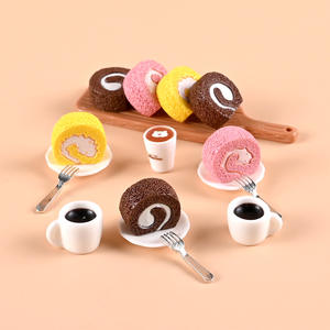Ensemble de figurines miniatures Kawaii en forme de gâteau roulé <span class=keywords><strong>suisse</strong></span> en résine pour la décoration de micro-<span class=keywords><strong>paysages</strong></span>, maisons de poupées et bureaux - Product Image 3