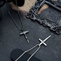 Collier pendentif en forme de croix, design élégant et tendance en métal pour hommes et femmes, accessoire de mode polyvalent haut de gamme