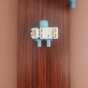 วาล์วน้ำเข้าเครื่องซักผ้า W11036930 อุปกรณ์เสริมพลาสติกไฟฟ้าทนทานสำหรับเครื่องซักผ้าอัตโนมัติ - Product Image 3