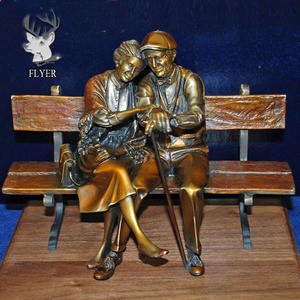 Decoración de Jardín, Estatua de Bronce Fundido de Pareja Mayor con Niños, Estatua de Bronce de Tamaño Real de Abuelos con Descendientes en un Banco - Product Image 6