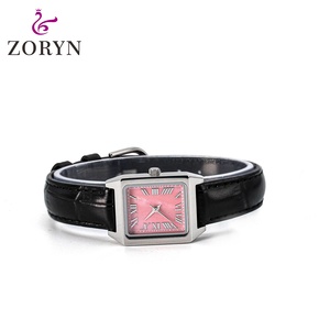Reloj minimalista de acero inoxidable resistente al agua con función de fecha, elegante, duradero, para uso diario, informal y de negocios. - Product Image 4