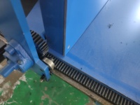 Máquina de Corte Vertical Automática para Empaquetado, Controlada por PLC, Esponja de Fregado Azul/Roja, Control Remoto, Alta Eficiencia