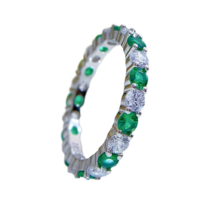Anillo Fino de Esmeralda Verde y Diamante Blanco, Chapado en Oro, Banda de Eternidad, Joyería de Compromiso y Boda para Mujer - Product Image 4