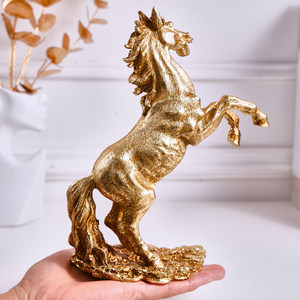 Estatua de Caballo de Resina Personalizada, Estilo Vintage Dorado, Escultura de Caballo Majestuoso para Decoración del Hogar u Oficina, Elegante Figura de Caballo Dorado - Product Image 4