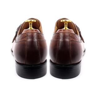 รองเท้าหนังผู้ชายรุ่นปี 2026 ทันสมัย กันน้ำ ระบายอากาศได้ดี เหมาะสำหรับใส่ทำงานหรือลำลอง ผลิตจากหนังแท้สั่งทำพิเศษ - Product Image 4