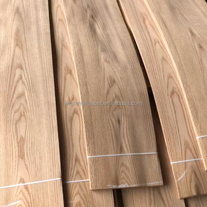 <span class=keywords><strong>Placage</strong></span> de chêne rouge naturel, motif <span class=keywords><strong>clair</strong></span> et délicat, idéal pour la décoration de meubles, d'armoires, de portes en <span class=keywords><strong>bois</strong></span> et de panneaux muraux. - Product Image 4