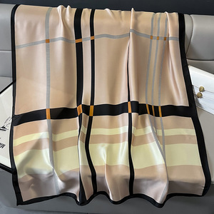 Longues Écharpes en Soie Foulards de Plage Étoles d'Été Châles Chèches Bandana en Soie Luxe pour Femme Écharpe en Soie Imprimée à Carreaux - Product Image 4