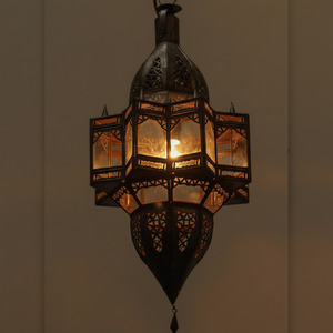 Linterna de hierro metálica artística hecha a mano con detalles inspirados en el gran Castillo y majestuoso estilo medieval para una estética real - Product Image 1