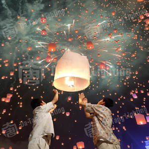 Linterna LED Impermeable para Festivales, Decoración Exterior para Eventos, Jardín, Paisaje y Celebraciones - Product Image 2