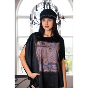 Poncho de Lujo con Estampado Vintage - Product Image 4