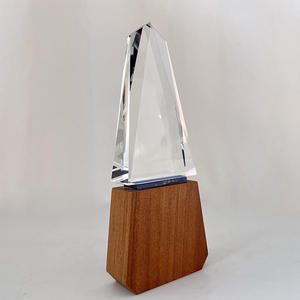 Trophée en verre cristal personnalisé avec gravure, base en bois en forme de flamme, plaque en verre, trophée en cristal - Product Image 4