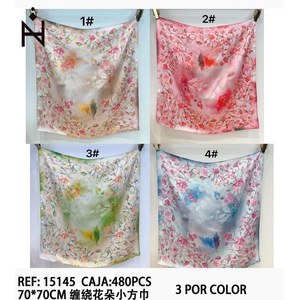 Foulard quadrato piccolo con motivo floreale 70x70cm per donna, accessorio moda - Product Image 3