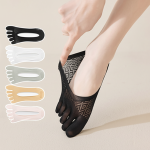 Zapatillas de Casa cómodas con punta de malla perforada para mujer - Product Image 1