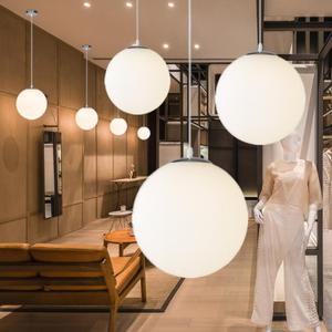 <span class=keywords><strong>Lampadario</strong></span> LED Moderno Minimalista a Sfera in Acrilico <span class=keywords><strong>con</strong></span> Luce Calda per Ristorante, Sala da Pranzo, Bar/Caffè, Uso Comodino - Product Image 1