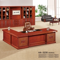 Mobilier de bureau design de luxe haut de gamme chocolat en bois massif E1 Table de patron de haute qualité bureau en bois massif pour PDG