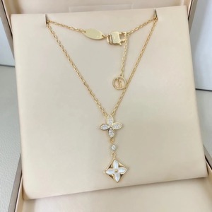 Collier pendentif en cuivre pour femme, design fleur en zircon, style romantique, pour la vie quotidienne, les activités sociales et les cadeaux de fête - Product Image 5