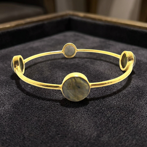 Pulsera de Plata de Ley de 7 Pulgadas con Labradorita Engastada en Bisel, Diseño Bohemio Hecho a Mano, Chapada en Oro, para Mujer - Product Image 3