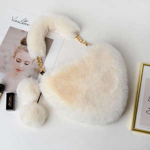 Cute plush fur handbag, <b>sweet</b> heart-shaped faux fur women's handbag - Product Image 3