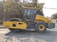 Machine de compactage de sol durable XS203J avec deux amplitudes pour une utilisation flexible sur les chantiers de construction