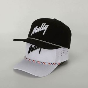 Gorra Deportiva de Seis Paneles de Poliéster con Logotipo Bordado Personalizado al por Mayor, de Alta Calidad, Ajustable, para las Cuatro Estaciones, con Orificios Cortados con Láser, Color Negro - Product Image 1