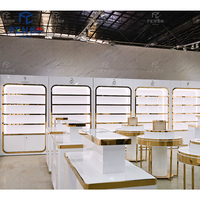 Design d'intérieur moderne pour magasin de parfums, meubles d'exposition personnalisés, étagères et comptoirs modulaires pour les boutiques de parfums de marque