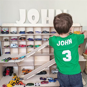 Garage de voiture en bois personnalisé, art populaire, pour <span class=keywords><strong>les</strong></span> tout-petits, garçons, nom personnalisé, rangement pour enfants, stationnement, jeu, cadeau d'anniversaire, nouvel an - Product Image 3