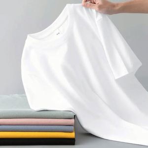Conception de T-shirts d'été pour hommes en 100% coton, 220 grammes, faible MOQ, avec logo imprimé et boutons, à manches courtes, pour la fabrication de lots de T-shirts pour hommes - Product Image 2