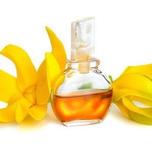 Comprar en línea Magnolia Champaca agua Floral de la India - Product Image 2